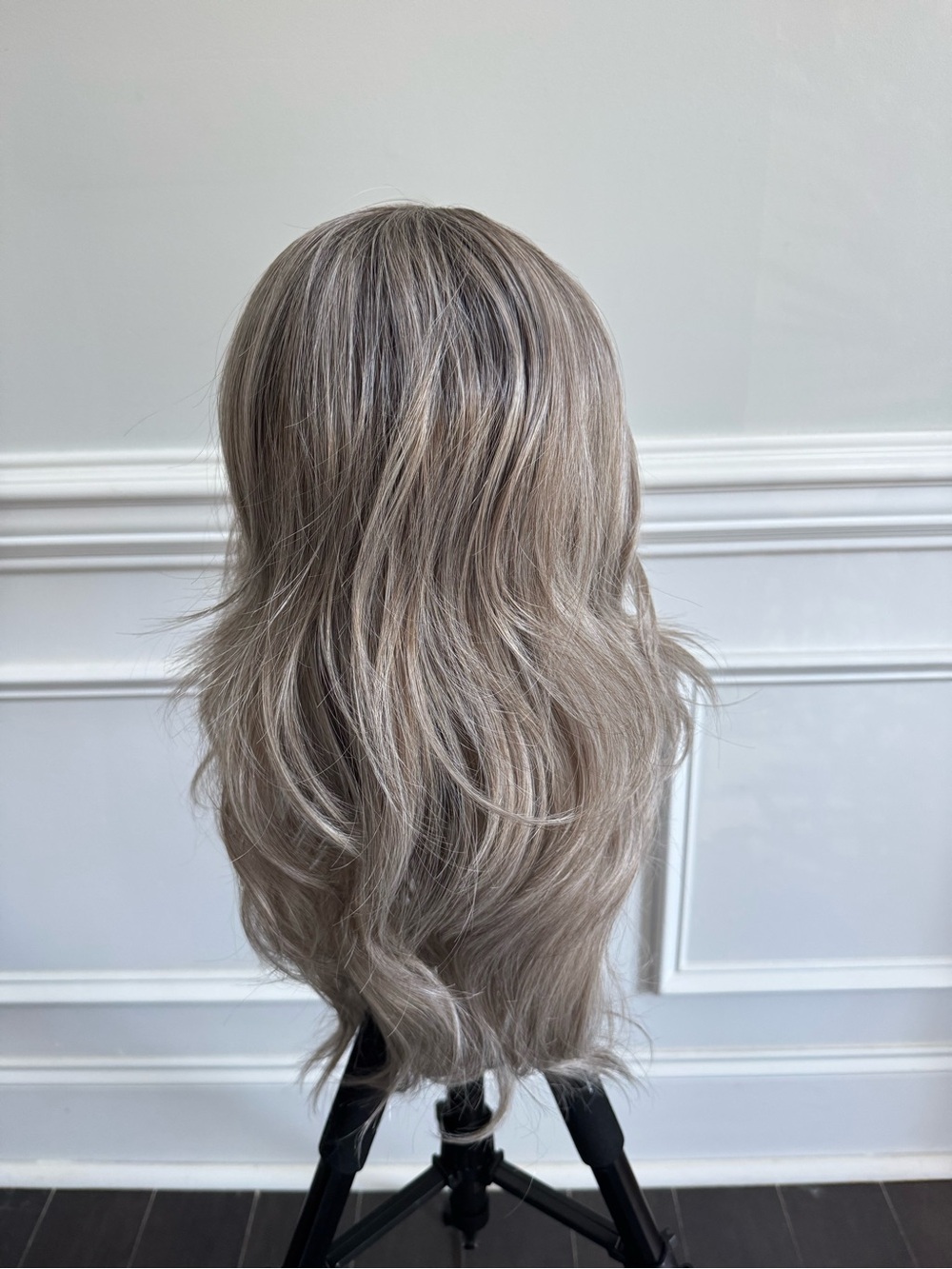 JBEXTENSION MEGAN GREY WIG, WITH TAGS, FIBER X - Picture 5 of 6